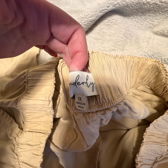 Wonderly Women's Tan Joggers - Picture 5 of 5